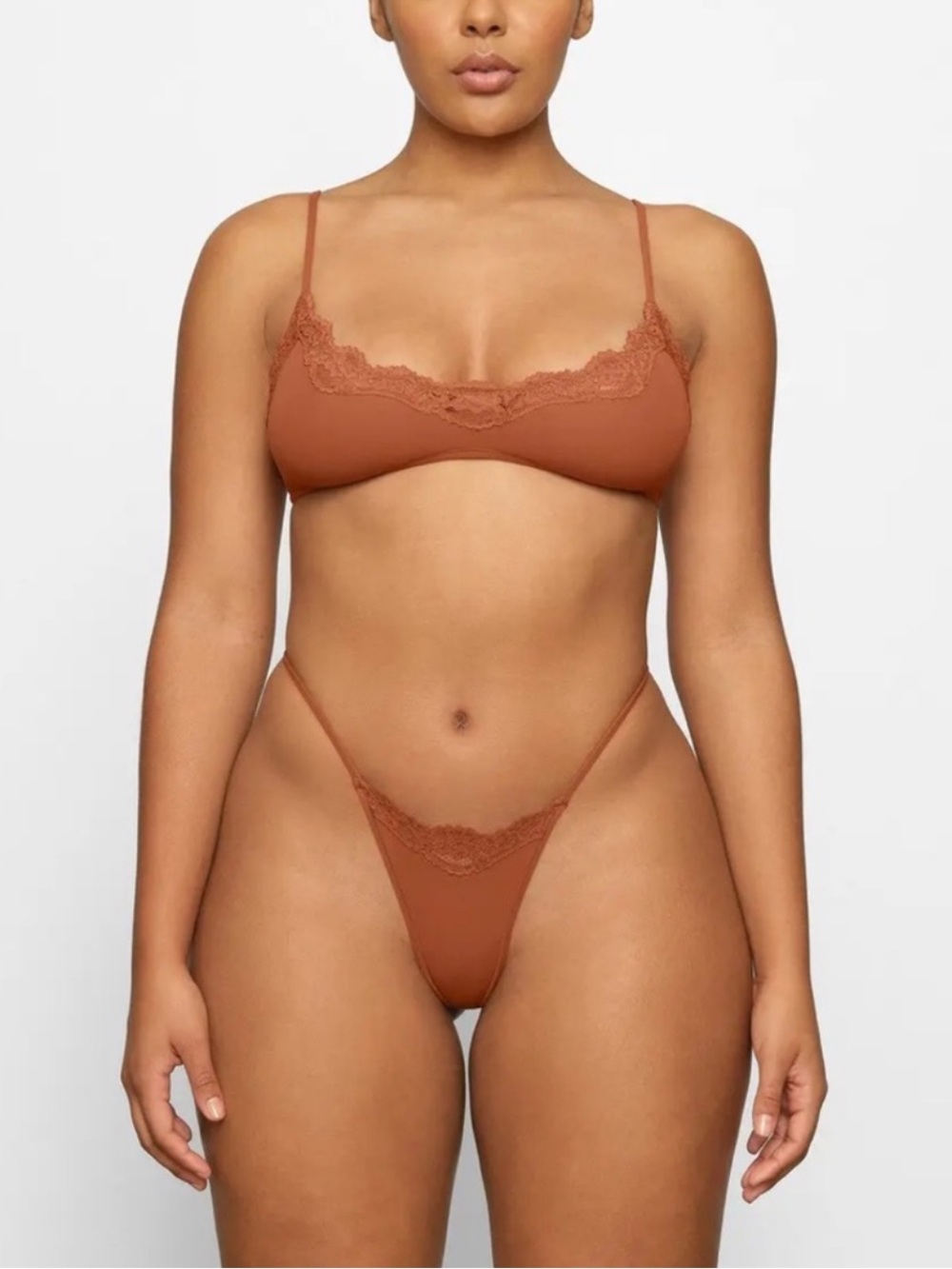 SKIMS FITS EVERYBODY LACE SCOOP BRALETTE LIMITED EDITION: BRONZE SMALL